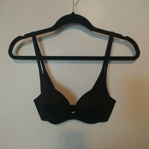 Victoria's Secret Incredible Bra. Size 32C